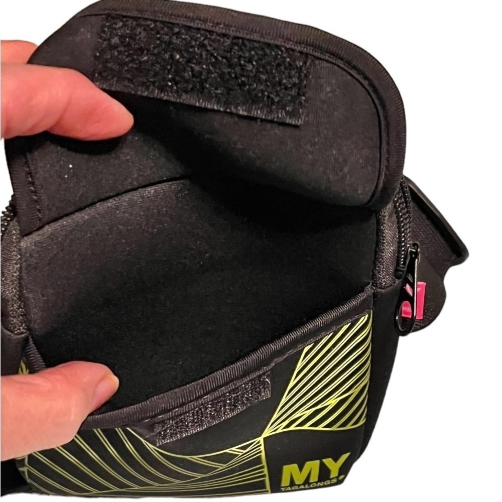 MY Tagalongs neoprene fanny/hipster pouch adjustable elastic belt black & green - Picture 4 of 8